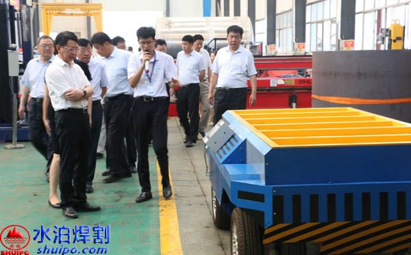 AGV機(jī)器人持續(xù)火熱，新領(lǐng)域帶來(lái)發(fā)展新機(jī)遇，水泊焊割自主研發(fā)的AGV小車