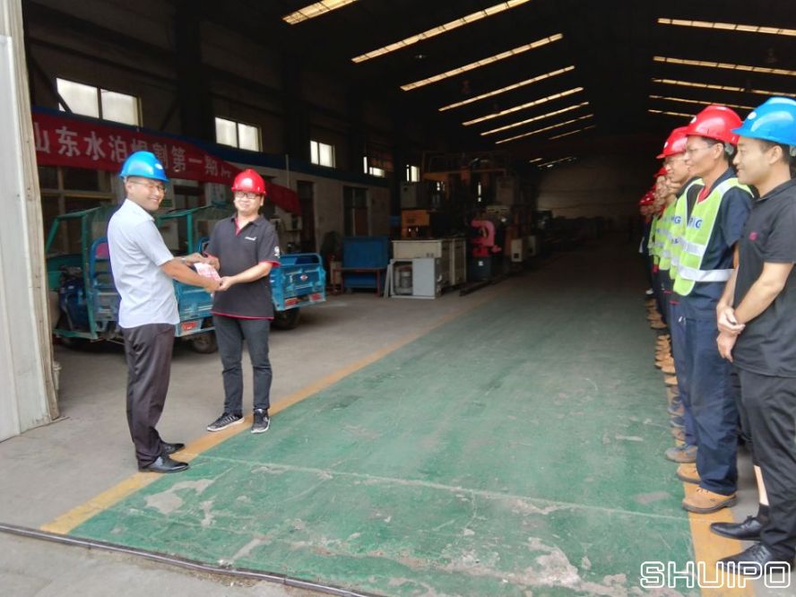 后服務(wù)部孫長(zhǎng)磊，在ABB機(jī)器人培訓(xùn)考試中榮獲第一名